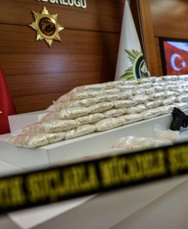 İstanbul Uyuşturucu Operasyonu: 3 Milyondan Fazla Hap Ele Geçirildi!