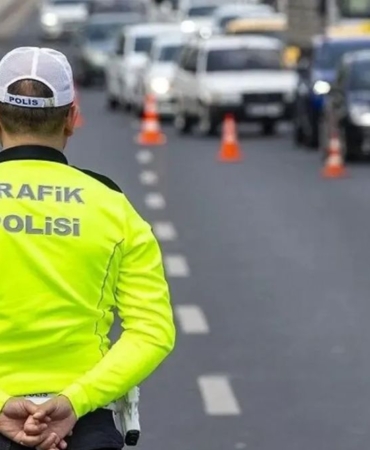 Bursa Ters Yönden Giren Sürücünün Tehlikeli Anları Kamerada