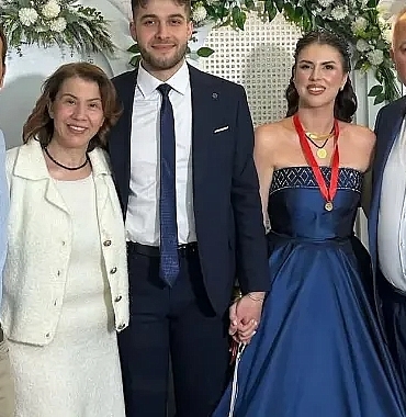 Damla ve Gökay Düğünü: CHP’li Özkan’ın Katılımıyla Bir Araya Geldiler
