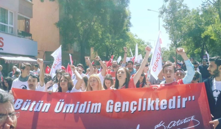 Gençlerin Siyasette Rolü: Ankara’da Büyüyen Fırsatlar
