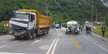 Giresun Trafik Kazası: Tır İki Otomobile Çarptı, 5 Ölü