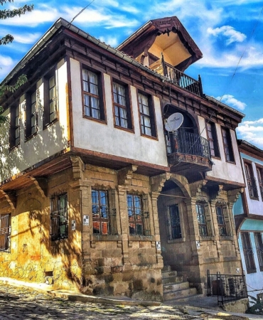 Maket Ev: Mithat Tunaboylu ile Geleneksel Türk Evlerini Keşfetme
