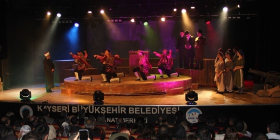Kayseri Tiyatro Kursu: Öğretmenlerin Hayalleri Gerçek Oluyor