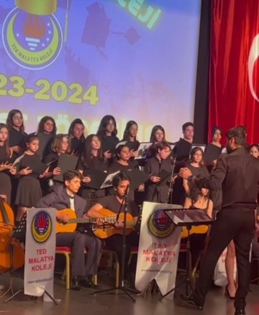 Kırklareli Üniversitesi Mezuniyeti: Beklentiler ve Coşku