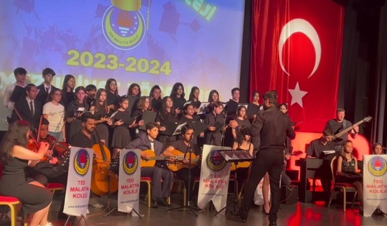 Kırklareli Üniversitesi Mezuniyeti: Beklentiler ve Coşku