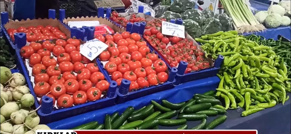 Kırklareli Çarşamba Pazarında Uygun Fiyatlı Yaz Meyveleri